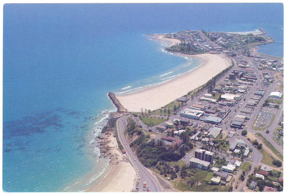 Aerial of Coolangatta - Postcard - 1976 - 1000x678.png